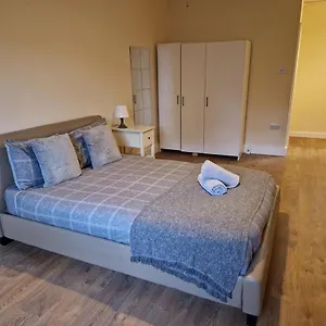 Affordable In Shared Flat, Bridge Londres